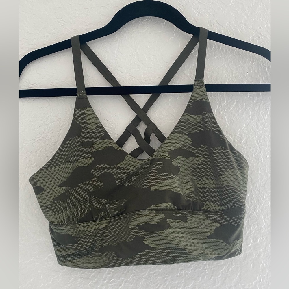 Aerie OFFLINE Strappy Back Sports Bra - Olive Daze/Camo - M